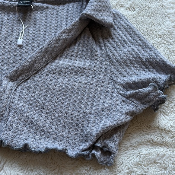 SHEIN Grey Ulta Cropped Waffle Texture Cardigan Small - Picture 3 of 5